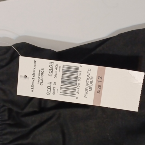 Women's Alfred Dunner Classics Black Proportioned Medium Twill Pants - Picture 2 of 12